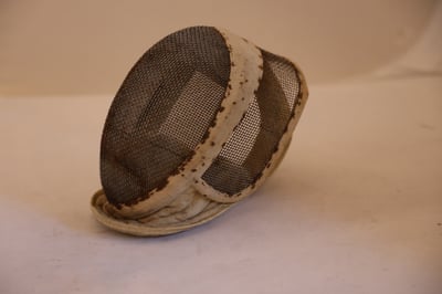 CARMIMARI MIEKKAILU NAAMIO (UO52)