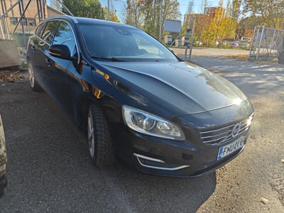 Volvo V60 PLUG IN HYBRID 2.4 AWD, -14 (FNU-211) Korjattavaksi