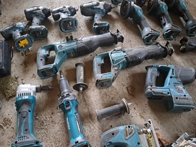 Iso Makita akkukone erä