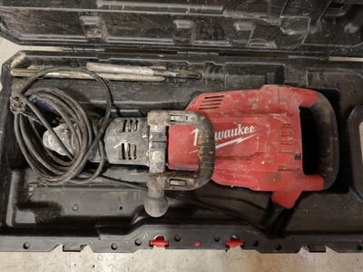 Husqvarna paalusahat 2 kpl, 2 kpl suodattimia, Milwaukee piikkauskone, Savon Purkutyö Oy konkurssipesä