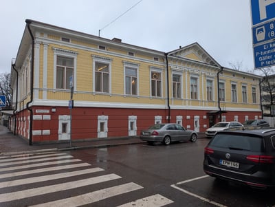 Myydään vuokraoikeus noin 12m2 liikehuoneistoon