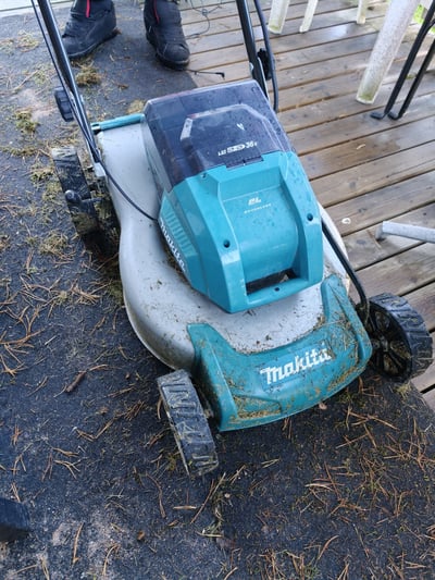 Makita akkuruohonleikkuri, P.J Häkkänen Oy konkurssipesä
