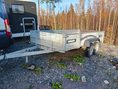 DSZ-798 Kevyt perävaunu Muuli Pro 1500 XLT, Fenestra Suomi Oy konkurssipesä