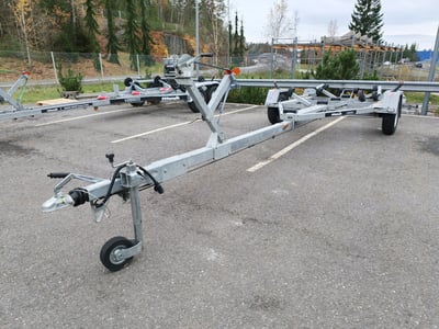 MUULI V1600KJ venetraileri, DRS-457, Boat Store Finland Oy konkurssipesä