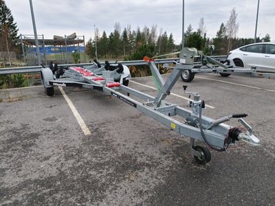 MUULI V2850TJ venetraileri, Boat Store Finland Oy konkurssipesä