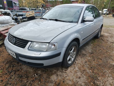 FES-466 Henkilöauto Volkswagen PASSAT 1.8, Tmi Cafe Unna konkurssipesä
