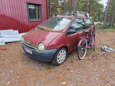 MMG-708 Henkilöauto Renault TWINGO 1.1, Tmi Cafe Unna konkurssipesä