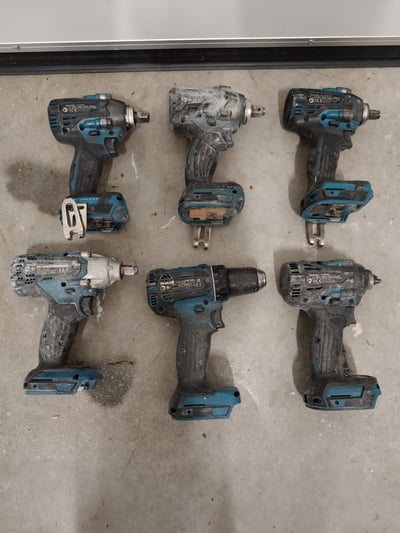 Makita akkukoneita 6 kpl, Woodio Oy konkurssipesä